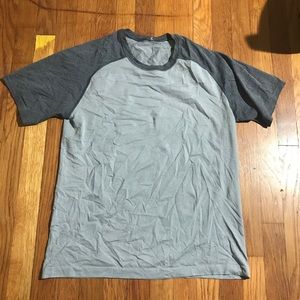 Lululemon Metal Vent shirt Sz M
